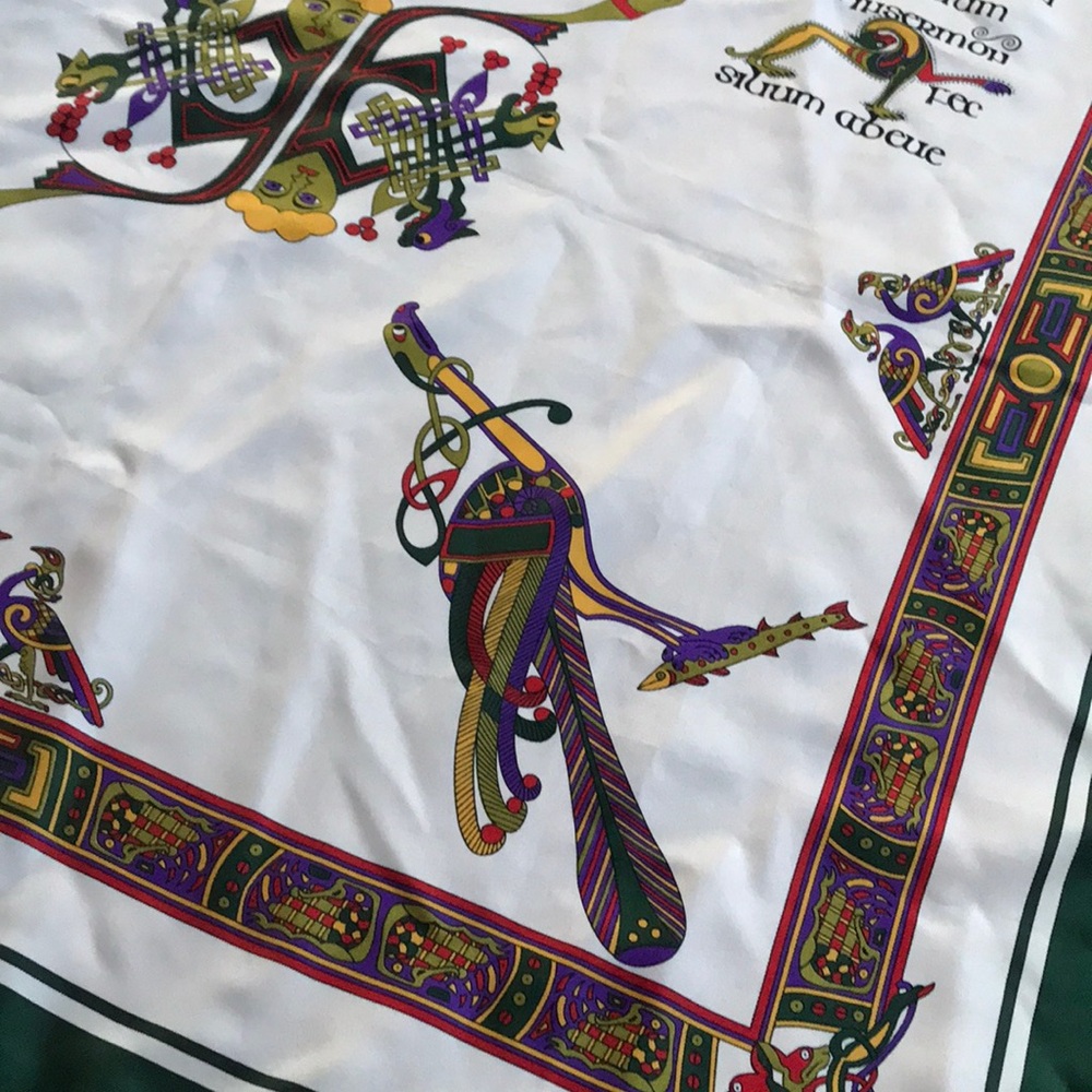 Celtic Art‎ Silk-Feel Ornate Bird Print Scarf in White & Green - Picture 4 of 5